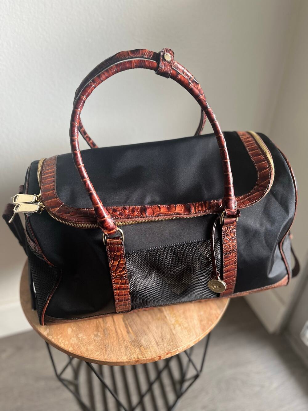 Brahmin
pet carrier pecan Melbourne NWT